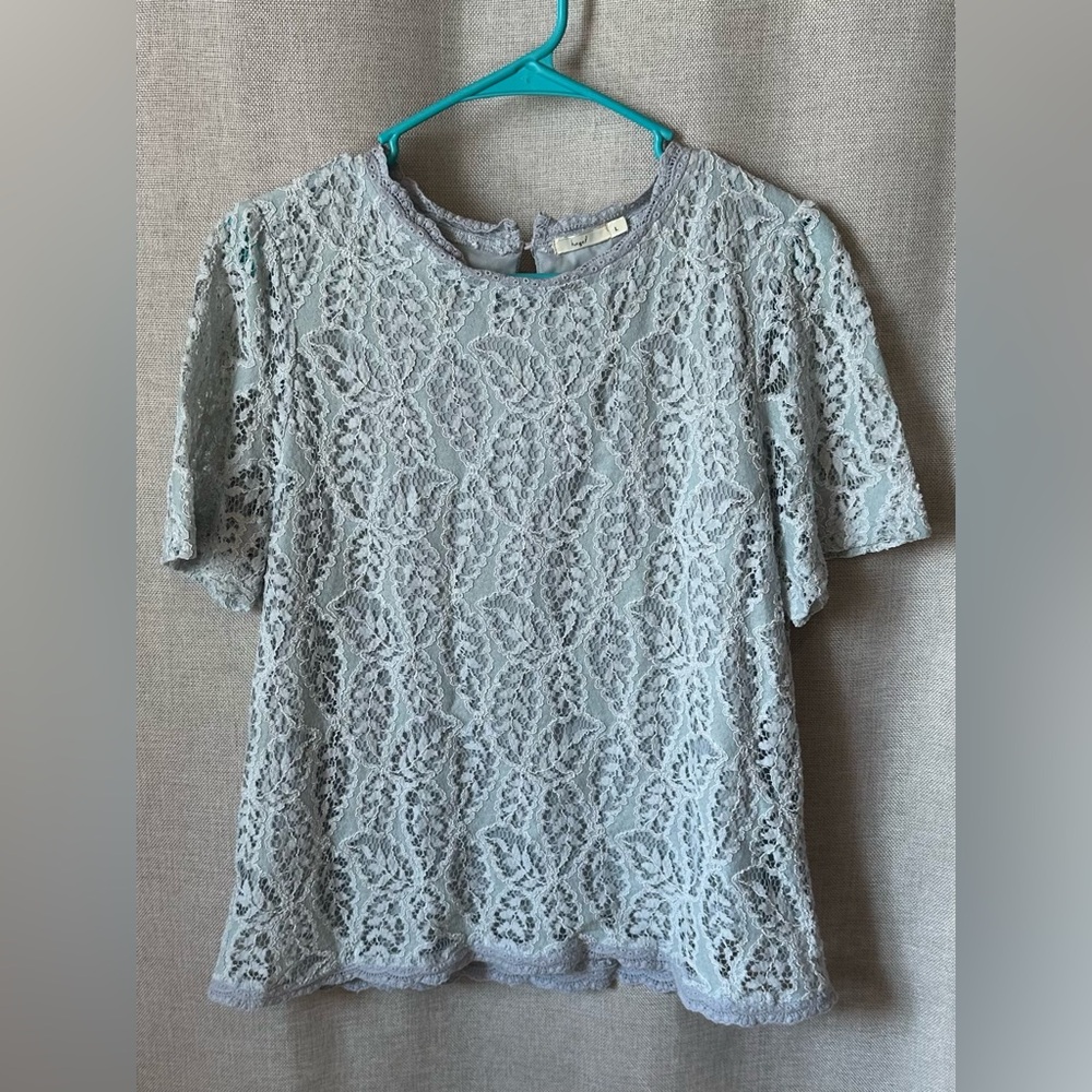 Hazel•short-sleeve scoop-neck lace blouse•women’s large•cotton blend•blue/silver